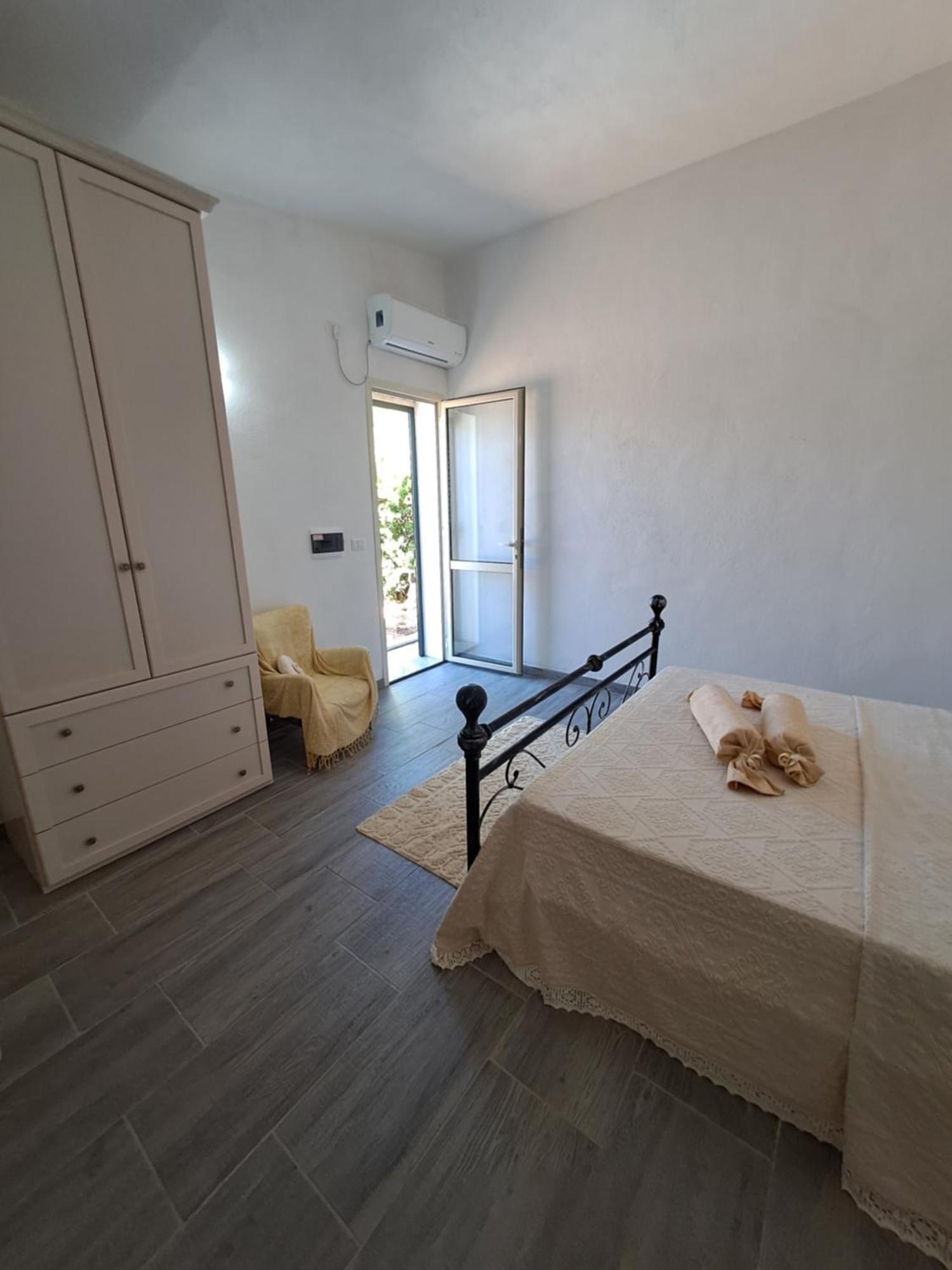 B&B Li Salcuneddi Aglientu Kültér fotó